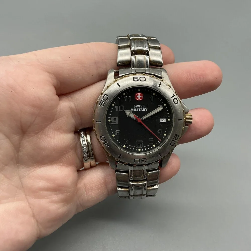 Swiss Military Cavalry Mens Watch 39mm Black Dial 095.1536 New Battery 7.5